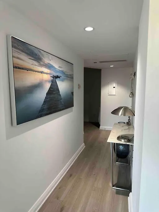 Entire Condo Downtown Toronto + Gym - Yorkville
