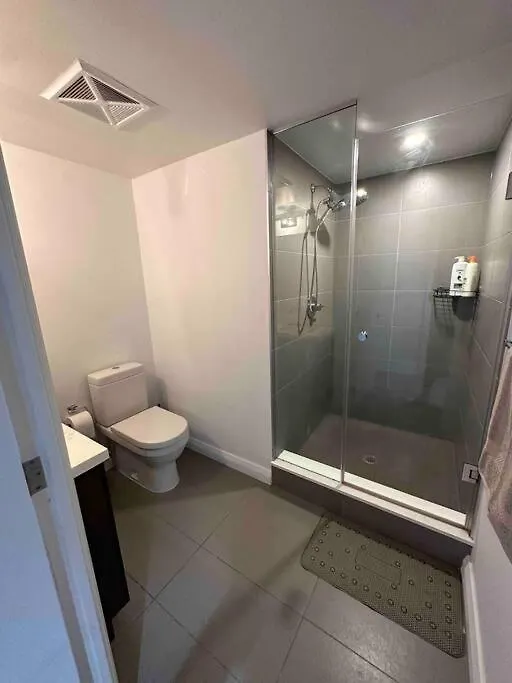 Entire Condo Downtown Toronto + Gym - Yorkville Canada